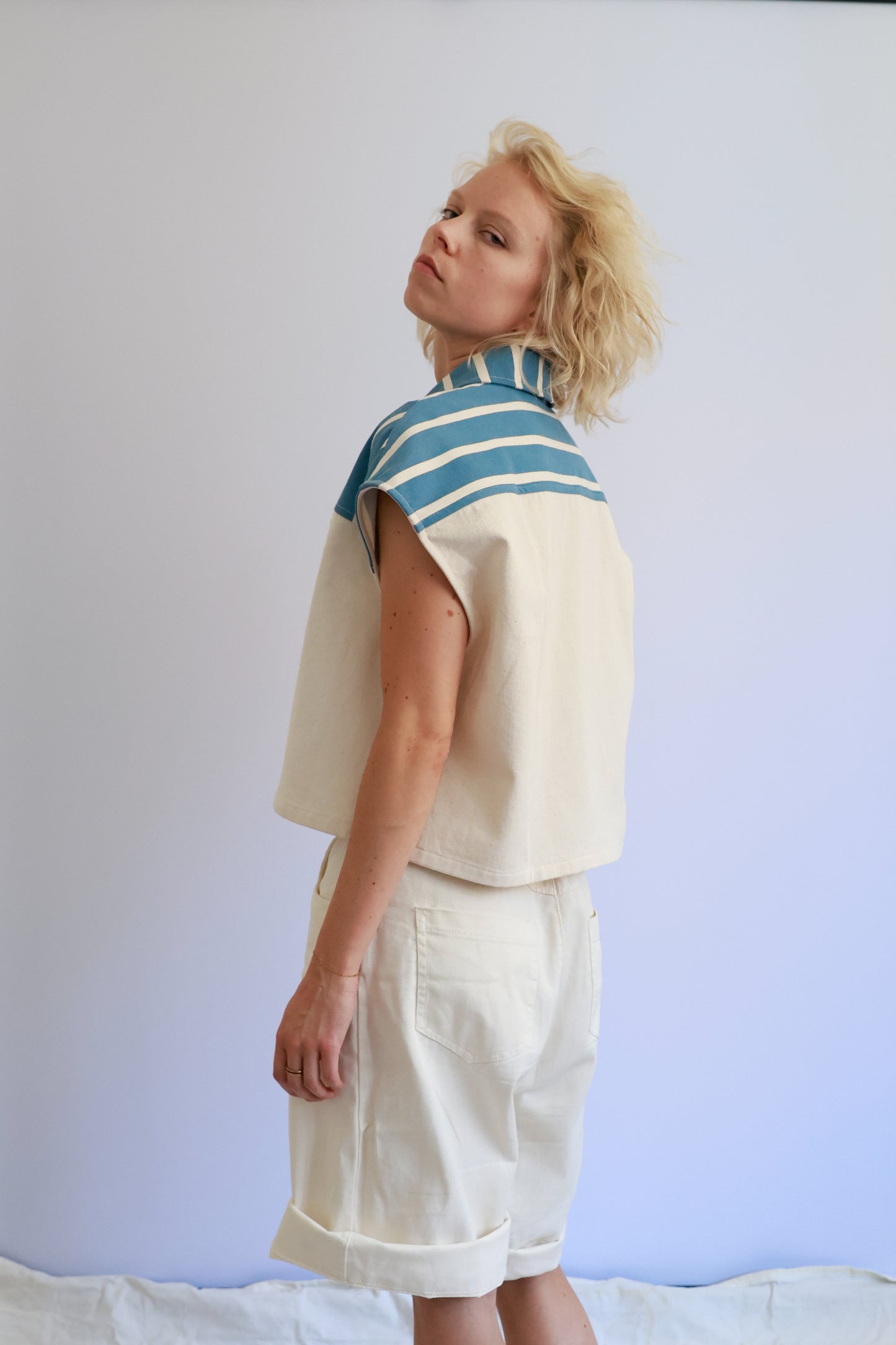 divided calm vest
